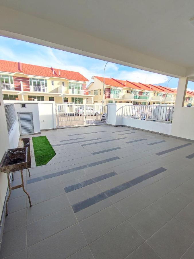 Spacious Family House At Desaru Harmonia 2 Экстерьер фото